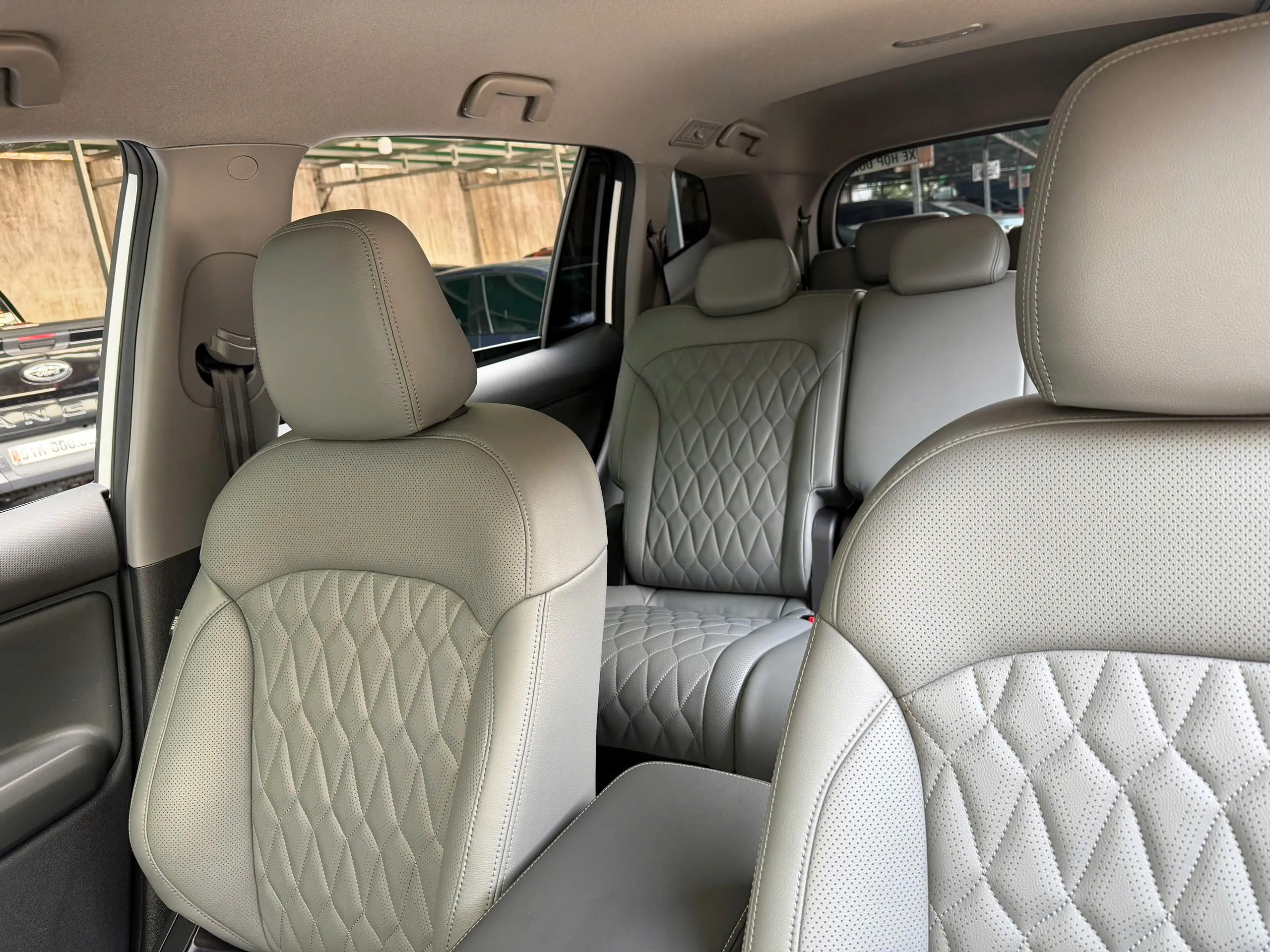 Bọc ghế VinFast Limo green 2026